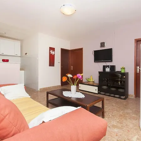 Stjepan Apartment *