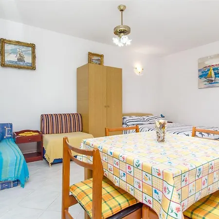 Stjepan Apartment *